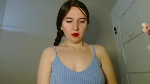 Isabella online show from March 2026 08:04:02 PM