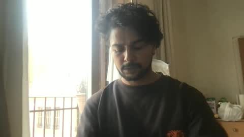 bigbrown_boy online show from May 2026 12:43:02 PM
