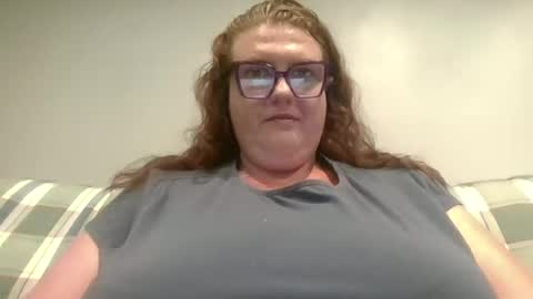 Snapshot of bigbustytittiescouple chatting on June 2026 01:30:02 AM bigbustytittiescouple online show from June 2026 01:30:02 AM
