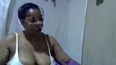 bigclit_wethairypus online show from June 2026 06:09:02 PM