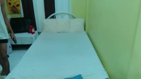 Snapshot of bigcock_kerbzz chatting on September 2025 12:40:02 PM bigcock_kerbzz online show from September 2025 12:40:02 PM