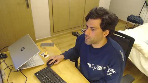 Snapshot of bigcok35spain chatting on February 2025 06:27:02 PM bigcok35spain online show from February 2025 06:27:02 PM