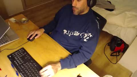 Snapshot of bigcok35spain chatting on December 2025 06:48:02 PM bigcok35spain online show from December 2025 06:48:02 PM