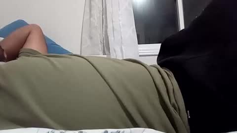 Snapshot of bigcumcanada chatting on January 2025 01:37:02 AM bg online show from January 2025 01:37:02 AM