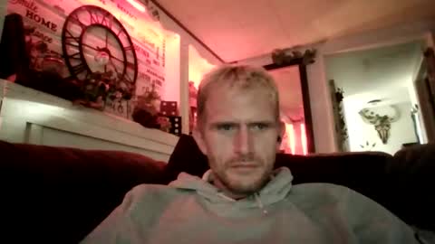 Snapshot of bigdickdawg90 chatting on March 2026 03:18:01 PM bigdickdawg90 online show from March 2026 03:18:01 PM