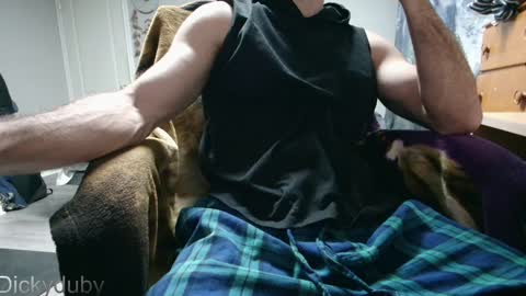 Snapshot of bigdickyduby chatting on January 2025 07:10:01 AM George Forest Dickyduby on all Socials online show from January 2025 07:10:01 AM