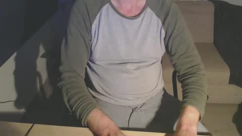 Snapshot of bigdutchenergy chatting on November 2025 12:46:01 AM BigDutchEnergy online show from November 2025 12:46:01 AM