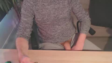 Snapshot of bigdutchenergy chatting on December 2025 12:22:02 PM BigDutchEnergy online show from December 2025 12:22:02 PM