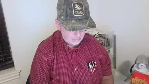 Snapshot of bigdylan17 chatting on January 2025 03:30:01 AM Dylan 56 Taleah 53 online show from January 2025 03:30:01 AM