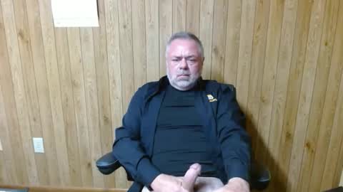 Snapshot of biggdaddi8 chatting on April 2026 10:03:02 PM biggdaddi8 online show from April 2026 10:03:02 PM