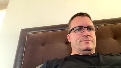 bigger22332233 online show from December 2024 05:29:02 PM