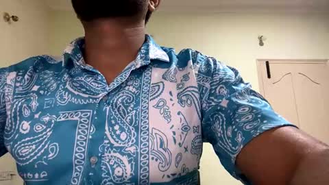 bighandsomesatisfy online show from December 2024 03:04:01 PM