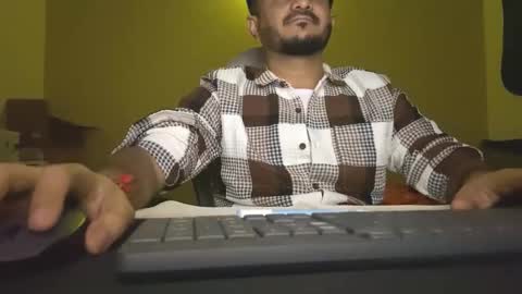 Snapshot of bighandsomesatisfy chatting on January 2026 07:50:02 PM bighandsomesatisfy online show from January 2026 07:50:02 PM