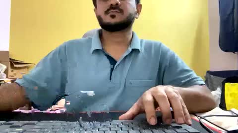 Snapshot of bighandsomesatisfy chatting on February 2026 03:40:02 PM bighandsomesatisfy online show from February 2026 03:40:02 PM