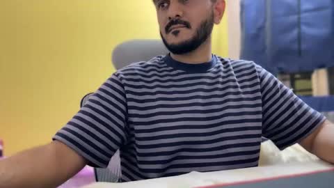 Snapshot of bighandsomesatisfy chatting on February 2026 03:24:01 PM bighandsomesatisfy online show from February 2026 03:24:01 PM