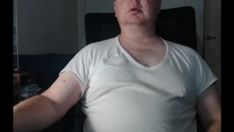 Snapshot of bighorn1981 chatting on October 2025 11:51:02 PM bighorn1981 online show from October 2025 11:51:02 PM