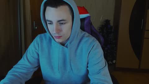 Snapshot of bigmark03 chatting on December 2024 06:35:01 AM BigMark03 online show from December 2024 06:35:01 AM