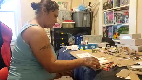 the Mini mami online show from February 2025 06:55:01 PM