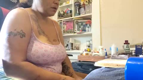 the Mini mami online show from February 2025 09:26:02 PM