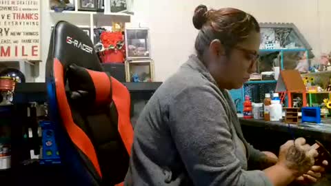 the Mini mami online show from November 2025 09:41:01 AM