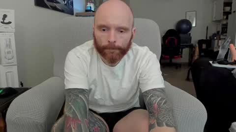 Snapshot of bigseanxoxo chatting on January 2025 10:39:01 PM Sean pronounced Shon online show from January 2025 10:39:01 PM