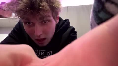 bigskinnyboyshh online show from December 2024 02:21:01 AM