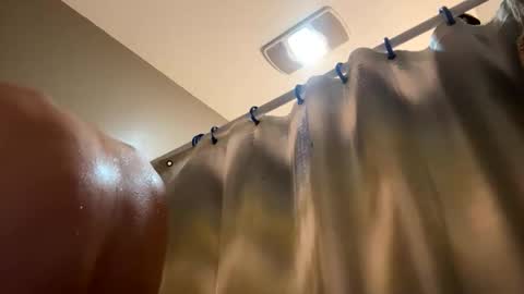 bigskinnyboyshh online show from November 2025 12:20:01 AM