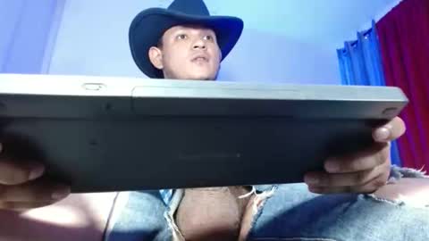 MANUEL online show from May 2026 01:33:01 AM
