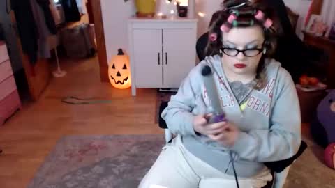 Morgan Lafeuille online show from October 2025 07:48:02 PM