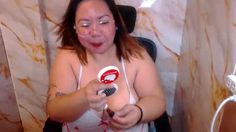 Snapshot of bigtitshotmom chatting on April 2026 09:07:01 AM MARJ online show from April 2026 09:07:01 AM