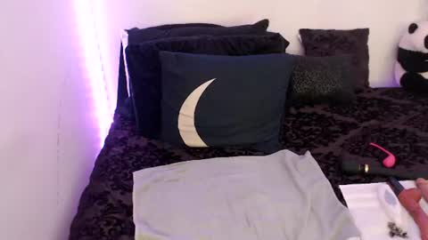 Nichole lights online show from June 2026 09:46:01 PM