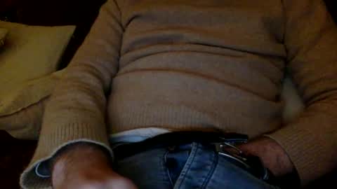 Snapshot of bigvic25cm chatting on January 2025 08:09:01 PM bigvic25cm online show from January 2025 08:09:01 PM