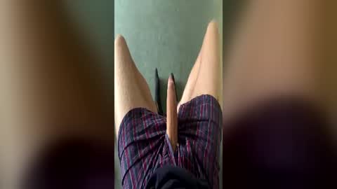 bigwhitecock_1989 online show from June 2026 11:09:02 AM