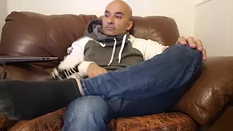 Bilie online show from October 2025 04:04:02 AM