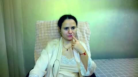 DOM NIKA online show from November 2025 10:20:02 PM