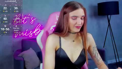 Snapshot of billie_simmons chatting on June 2026 09:33:01 AM Alisha online show from June 2026 09:33:01 AM