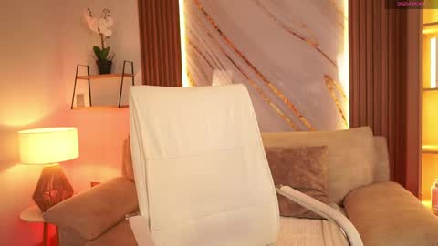 billiebrownn online show from April 2026 07:05:01 PM