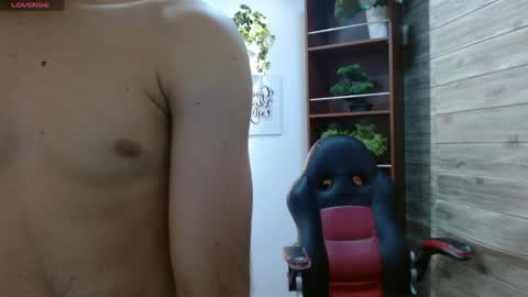 Snapshot of billy_wild chatting on April 2026 12:29:02 PM billy wild online show from April 2026 12:29:02 PM