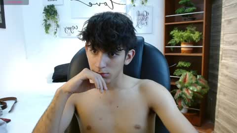 Snapshot of billy_wild chatting on April 2026 05:30:01 PM billy wild online show from April 2026 05:30:01 PM
