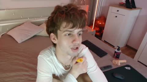 Bimbo boy online show from May 2026 02:04:01 PM