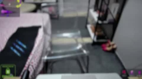 bisex woman online show from May 2026 11:43:01 PM
