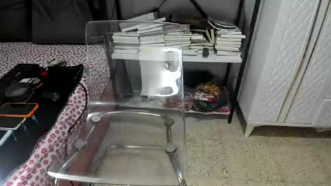 bisex woman online show from June 2026 08:26:02 PM