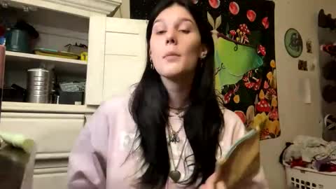 bitchesinthebasement online show from December 2024 10:16:01 PM