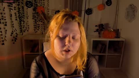 Snapshot of bitchofsun chatting on October 2025 04:46:01 PM Nana online show from October 2025 04:46:01 PM