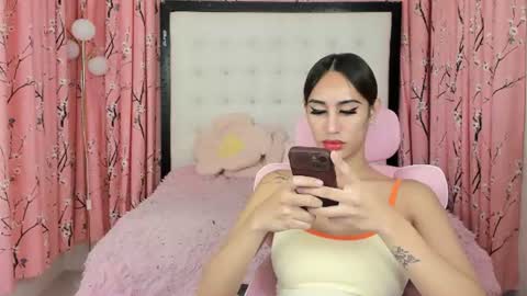 farrah online show from July 2026 12:24:01 AM