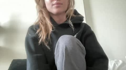 bitemebitcch online show from July 2026 09:57:01 PM