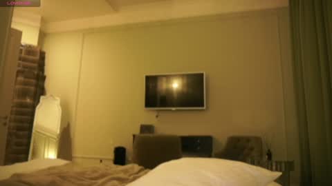 Snapshot of bitter_moon chatting on January 2025 02:46:02 AM Ann Braslowsky online show from January 2025 02:46:02 AM