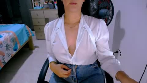 bittermomxxx online show from June 2026 03:27:01 PM