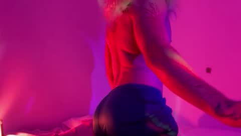 bizarr_o online show from September 2025 11:30:01 PM