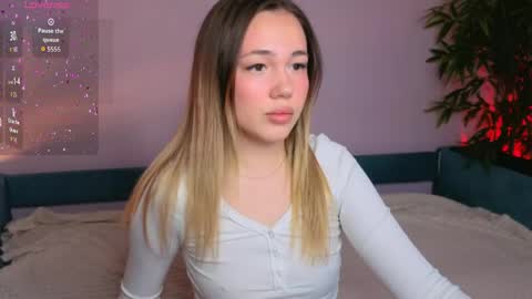 Julia online show from May 2026 08:14:02 PM